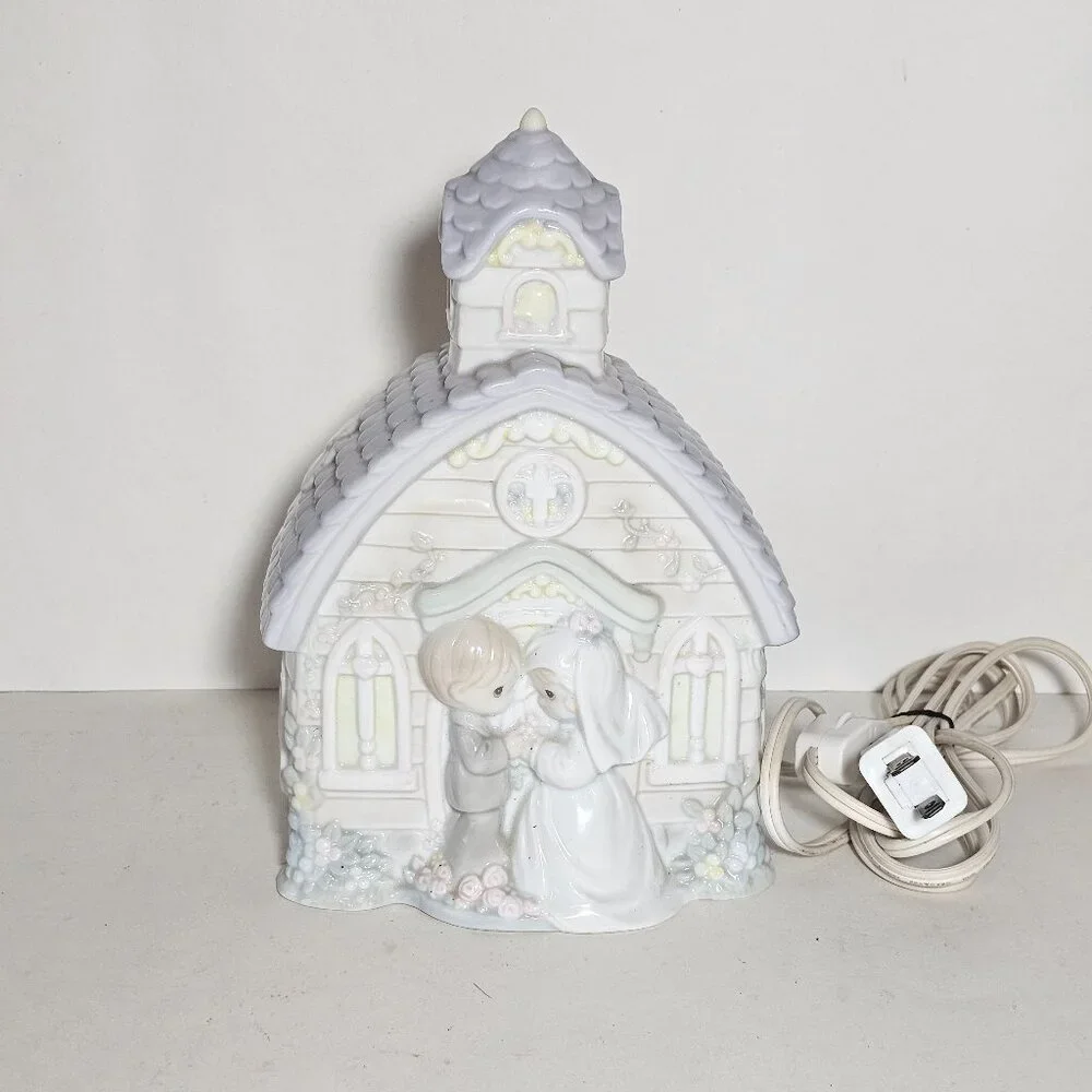 94 Enesco Precious Moments Collection Wedding Day At Chapel Lighted 3D Figurine